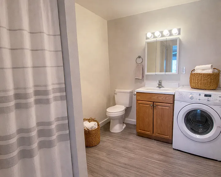 910 S 42nd Ave #D1 — Photo 15