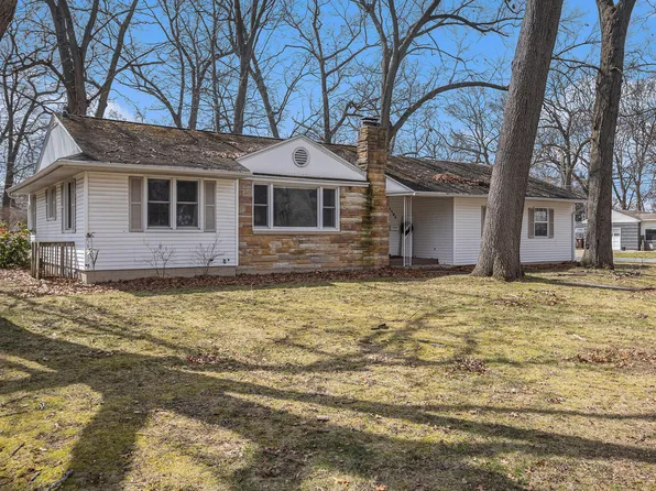 1705 Oak Park Dr, Muskegon, MI 49442