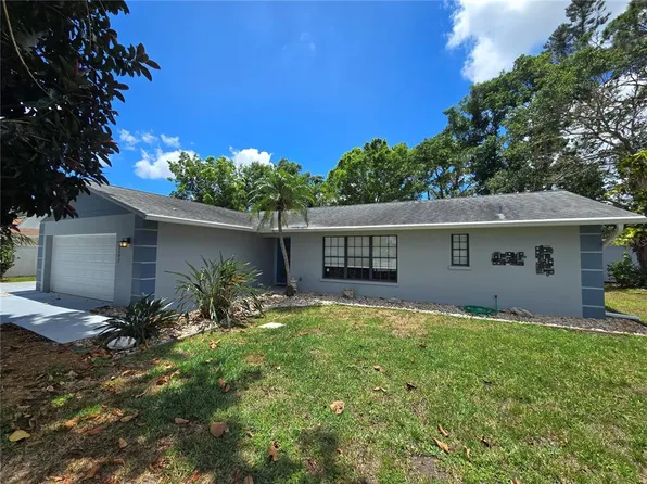 2204 34th St W, Bradenton, FL 34205