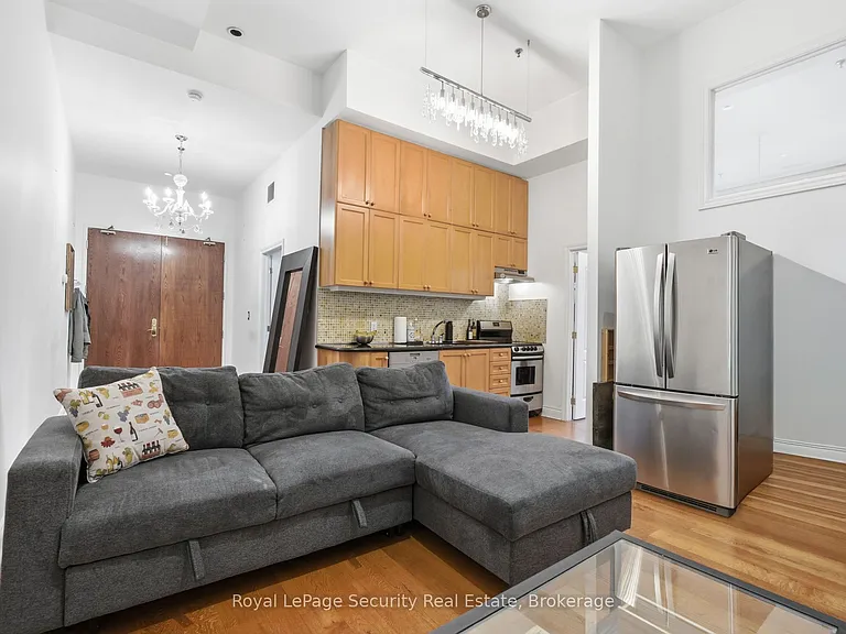 73 Richmond St W #208 — Photo 15