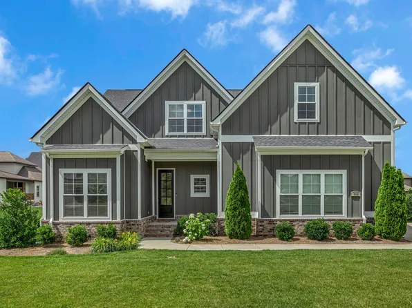 609 Dallas Ct, Murfreesboro, TN 37130