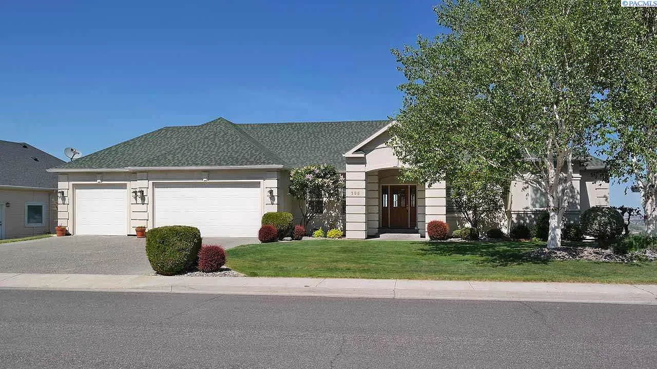 306 N Rockwood Dr photo 1