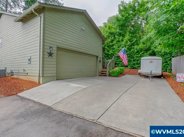828 Idylwood Dr SE, Salem, OR 97302