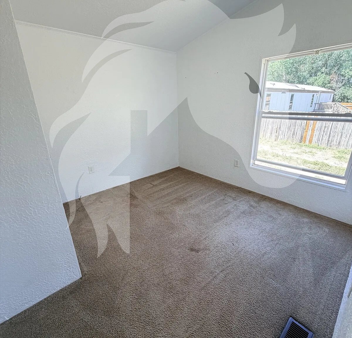 3 bed, 2.0 bath, $850 — Photo 4