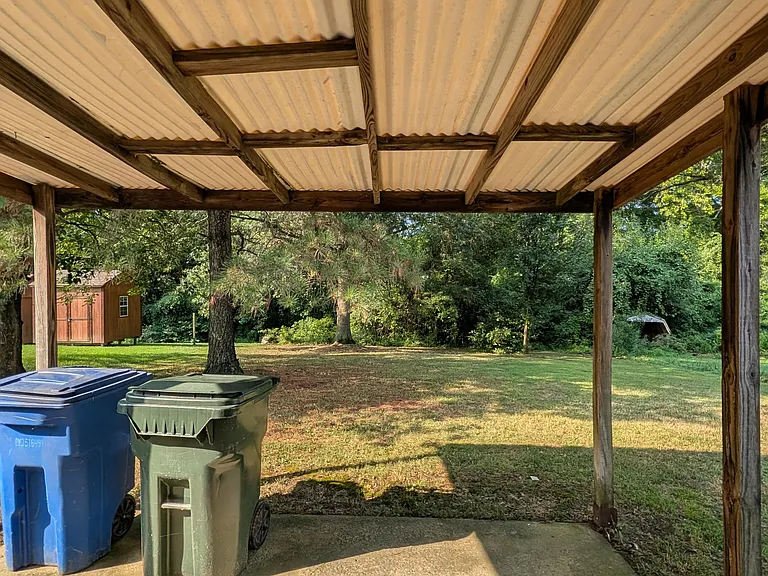 693 Trails Ln — Photo 16