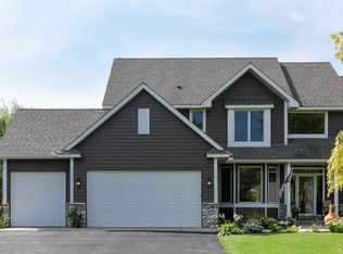 7571 Walnut Curv, Chanhassen, MN 55317