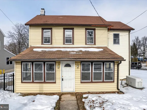 998 Upper Gulph Rd, Wayne, PA 19087