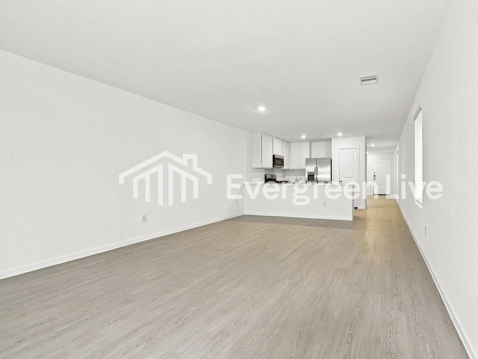 4 bed, 2.0 bath, 1607 sqft, $1,895 — Photo 4