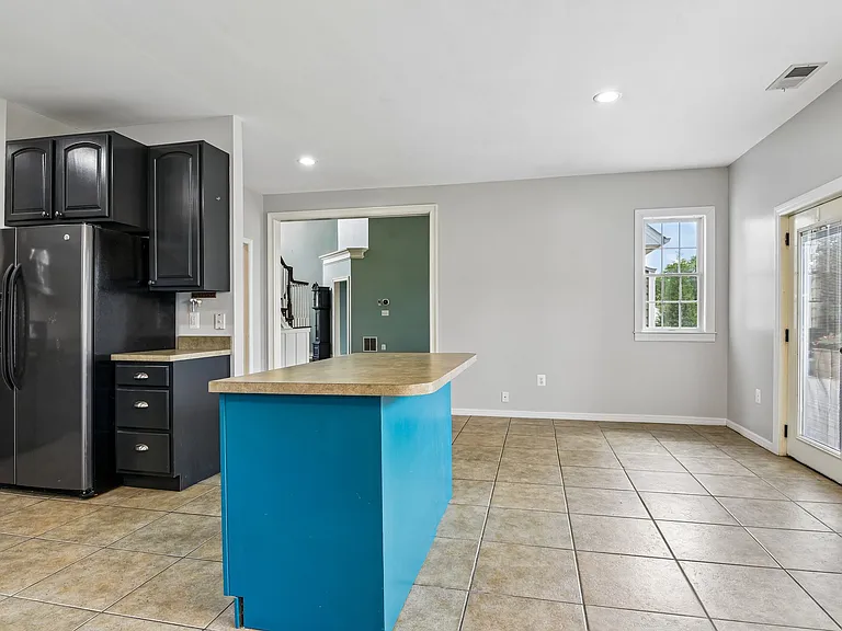 1097 Underwood Rd — Photo 22