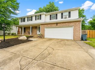 530 Green Garden Dr, Youngstown, OH 44512