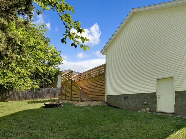 2561 Edinburgh St, Old Hickory, TN 37138