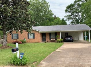 698 Windsor Rd, Grenada, MS 38901