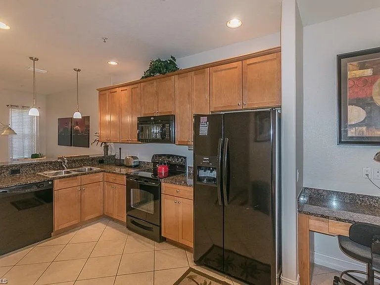 9102 Chula Vista St #11302 — Photo 9