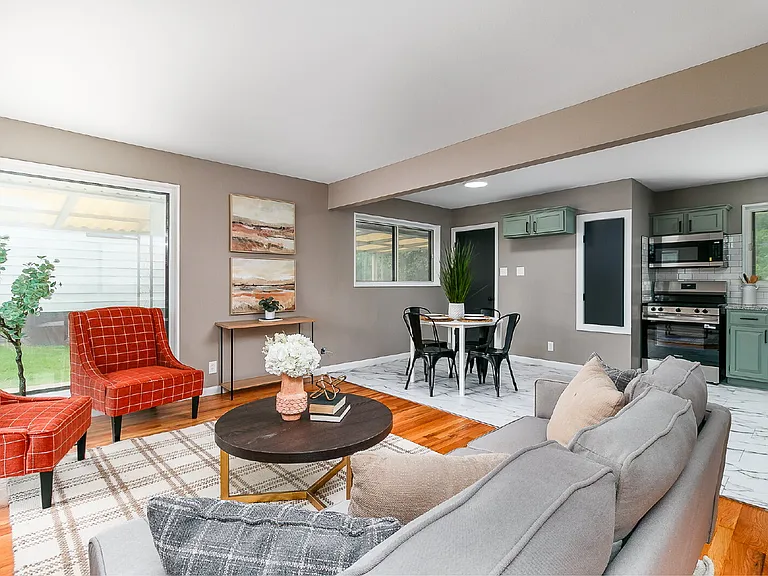 5685 Parchester Dr — Photo 14
