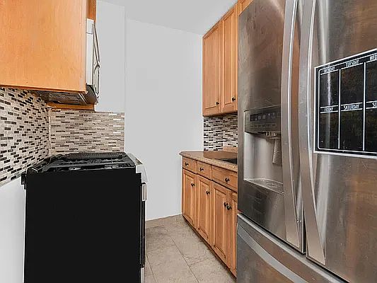 5th image of 3240 Riverdale Ave APT 7E