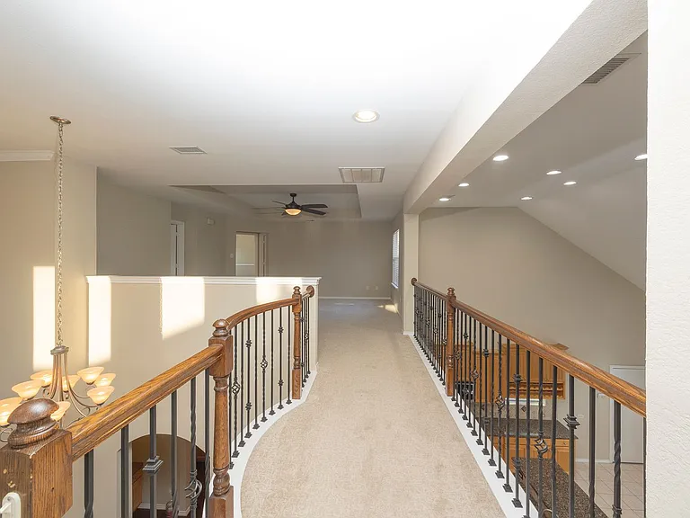 2404 Heather Glen Dr — Photo 29
