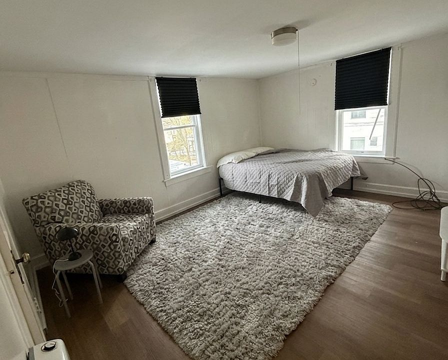 2nd image of 100 Crestmont Rd #3