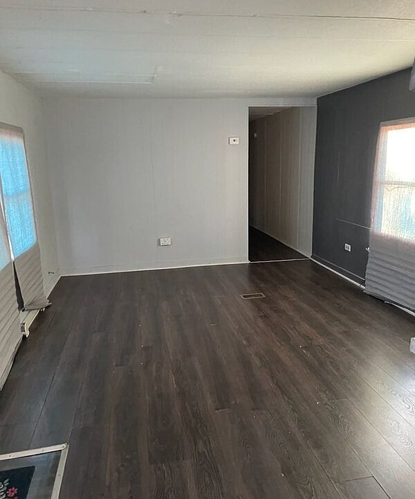 1st image of 125 Emily St