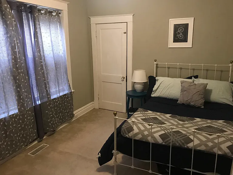 7054 Amherst Ave — Photo 11