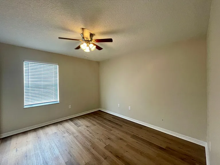Village Park Townhomes | 2 & 3 Bedroom Apartments in Lady Lake, FL — Photo 90
