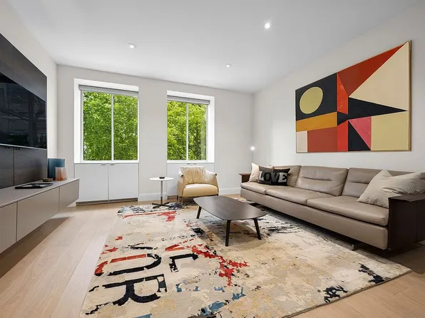 167 Perry St #1/2D, New York, NY 10014