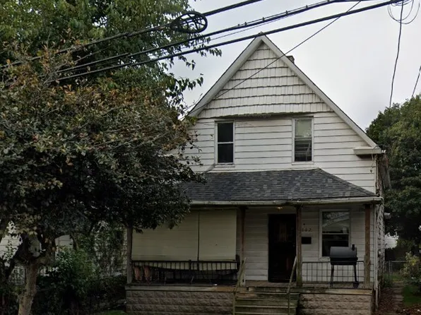 3802 E 55th St, Cleveland, OH 44105