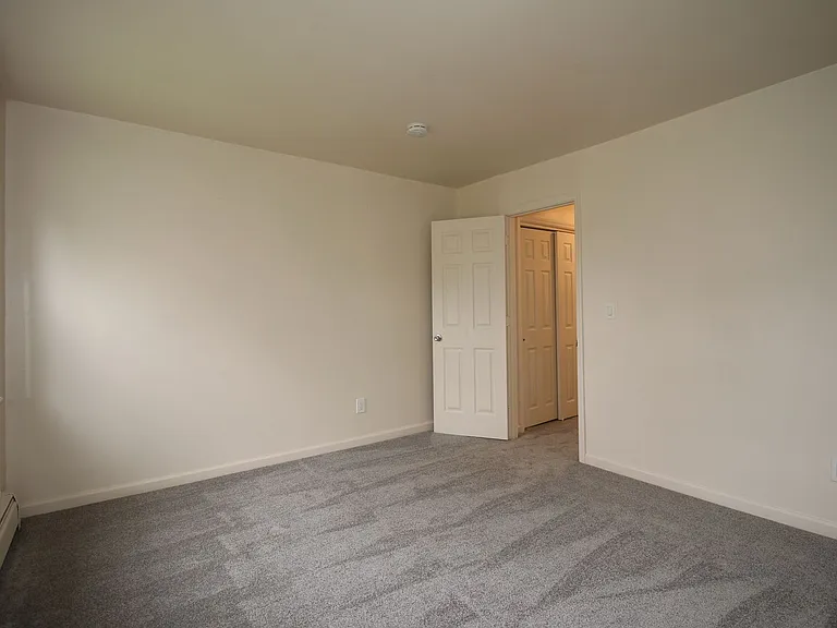 Village Crest Apartments — Photo 13