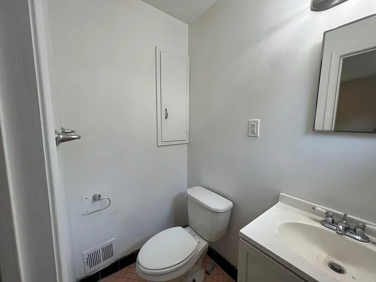 24051 Jerome Ave — Photo 8