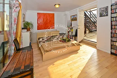 Rented by Nolita Group