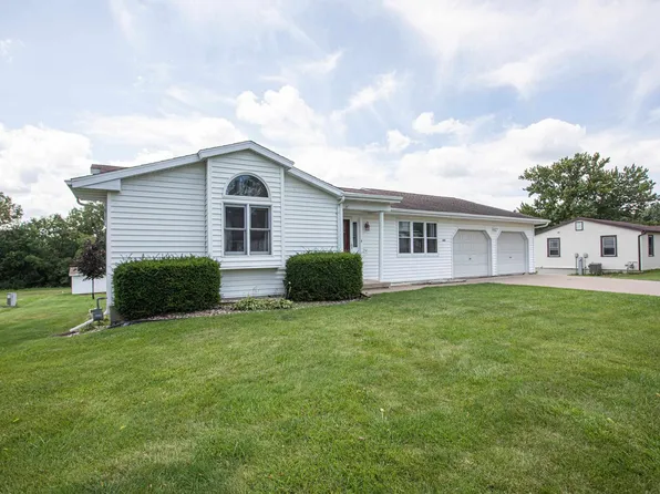 895 Grant St, Platteville, WI 53818