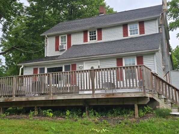 693 Townsbury Rd