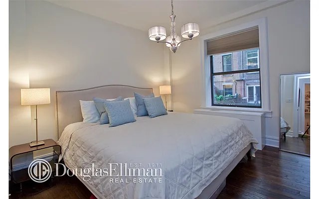 Sold by Douglas Elliman | media 4