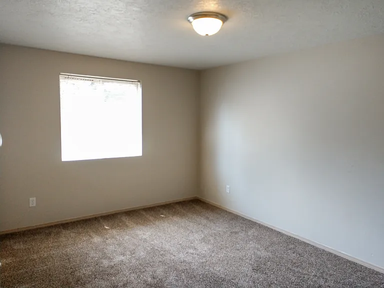 1372 W Locust St #1372 — Photo 7