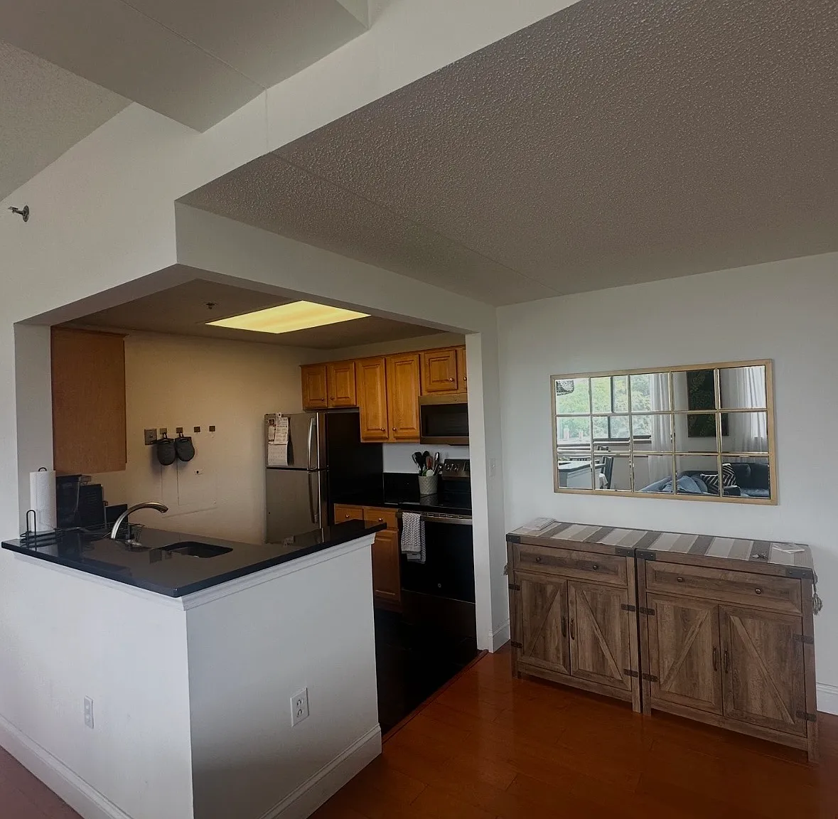 2 bed, 950 sqft, $2,150 — Photo 4