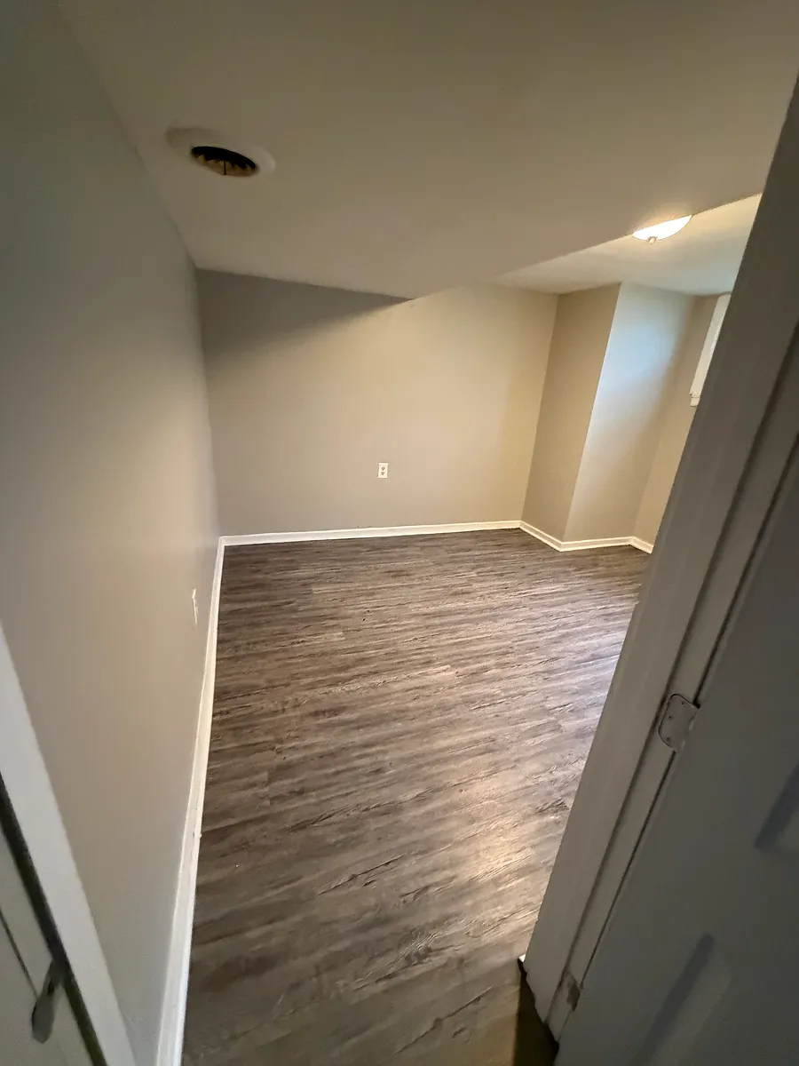 Building Photo - 302 S Wayne Ave #4