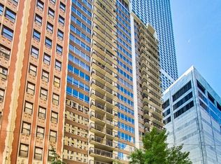 201 E Chestnut St APT 3A, Chicago, IL 60611