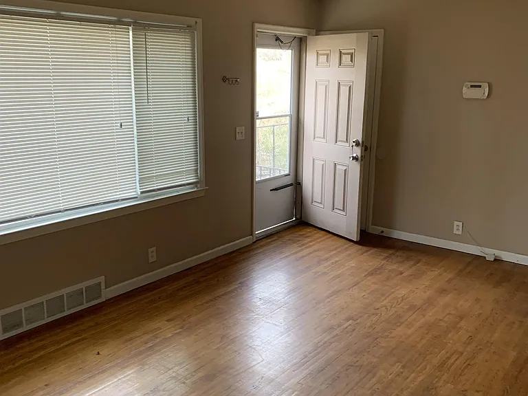 4239 Redick Ave — Photo 2