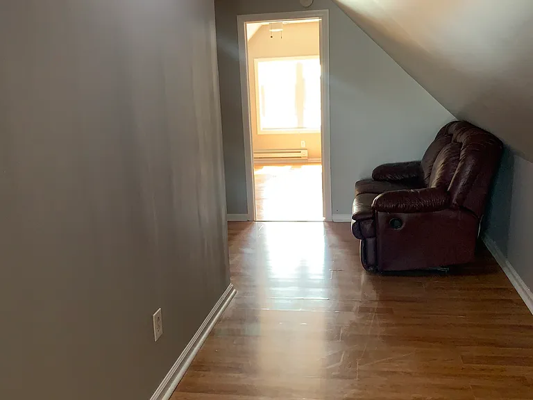 384 E 19th St #2 — Photo 4