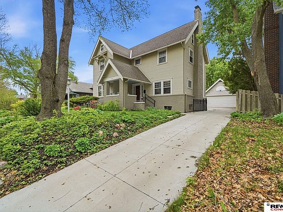 3rd image of 2741 Stratford Ave