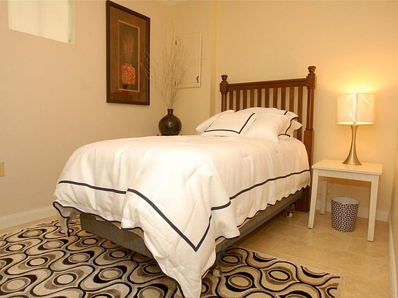 SECOND BEDROOM SLEEPS 2