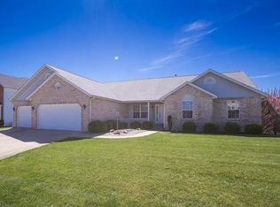 1049 Oxford Hill Rd, O Fallon, IL 62269