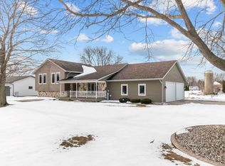 3129 Honey Creek Ct, Oshkosh, WI 54904