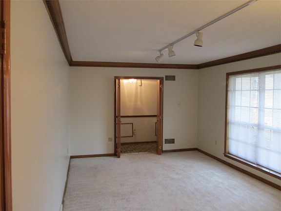 3rd image of 5418 Scottsdale Ave