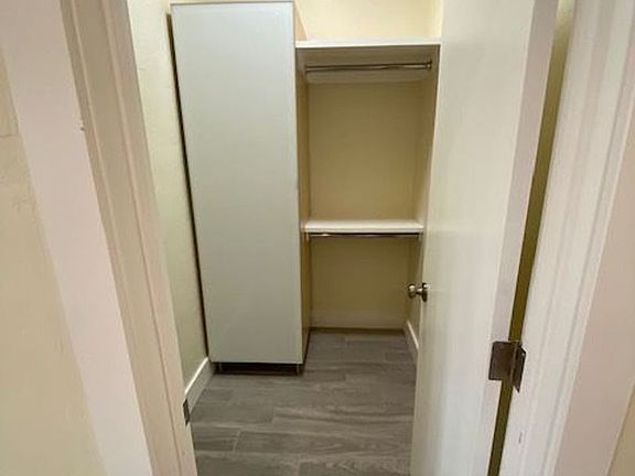 5th image of 525 Hamilton Ave Unit B