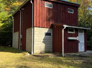 1315 Manktown Rd, Waldoboro, ME 04572