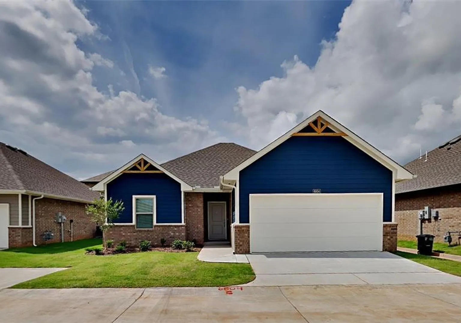 Luxury 2 Bedroom 2 Bathroom Cottage In 55+ Community In Warr Acres, Ok (Leasing Special) — Photo 1
