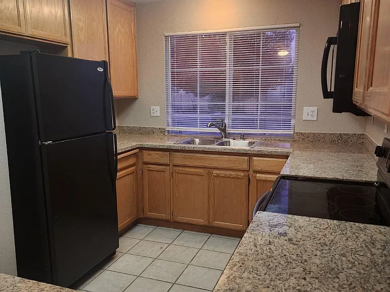 322 Roan Dr — Photo 7