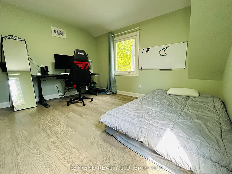 22 Wentworth Ave — Photo 34