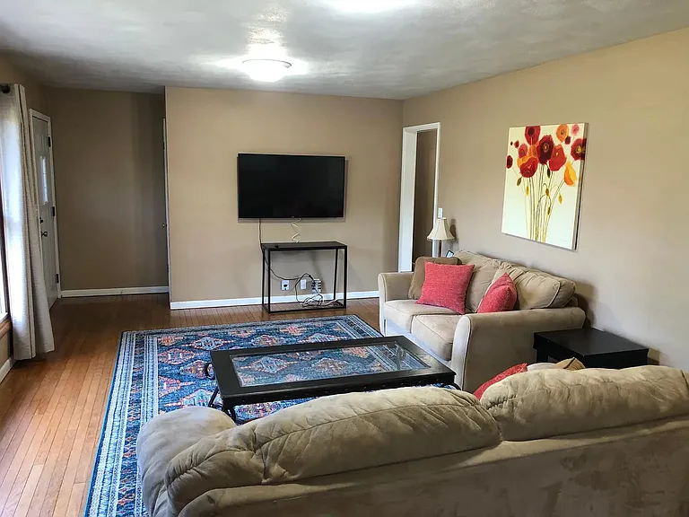 131 N Hillsdale Dr — Photo 21