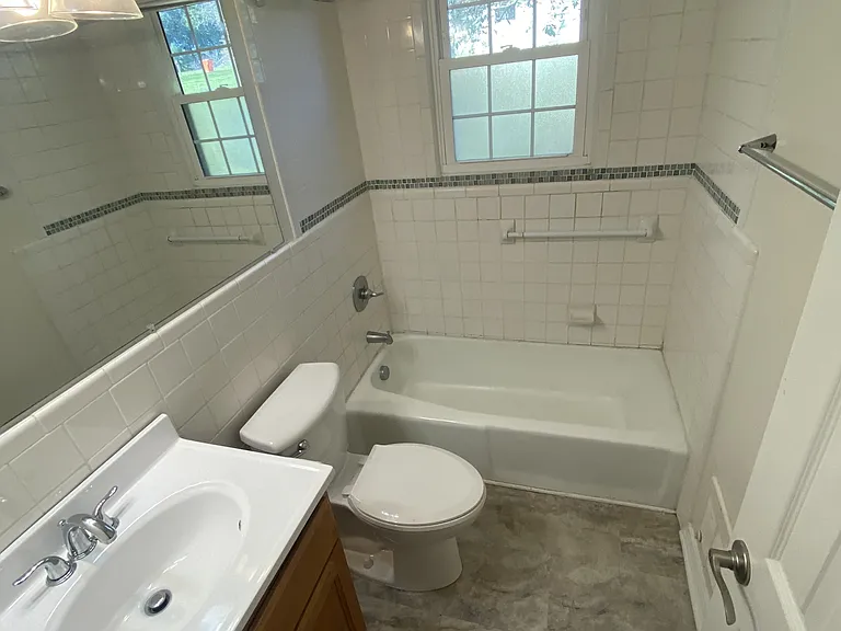 374 W Rhudes Creek Rd — Photo 8